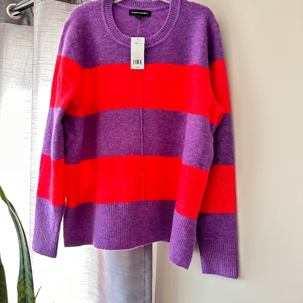Banana Republic Crewneck Sweater - size L - NWT